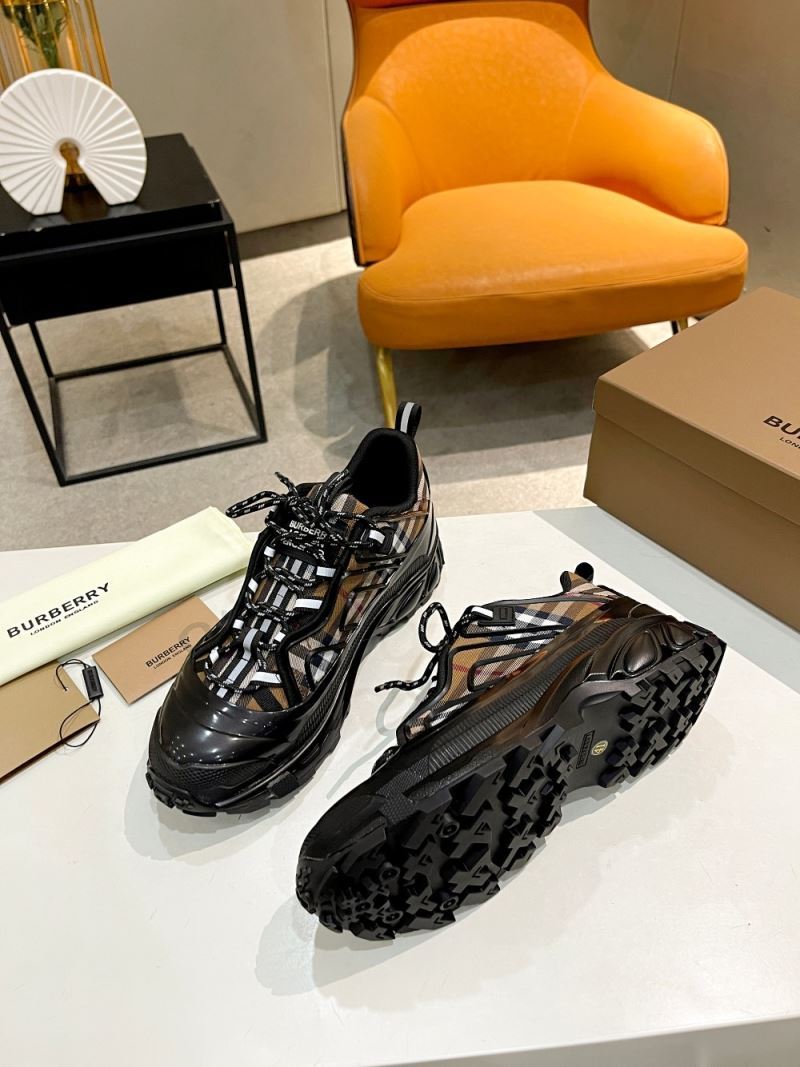 Burberry Low Shoes